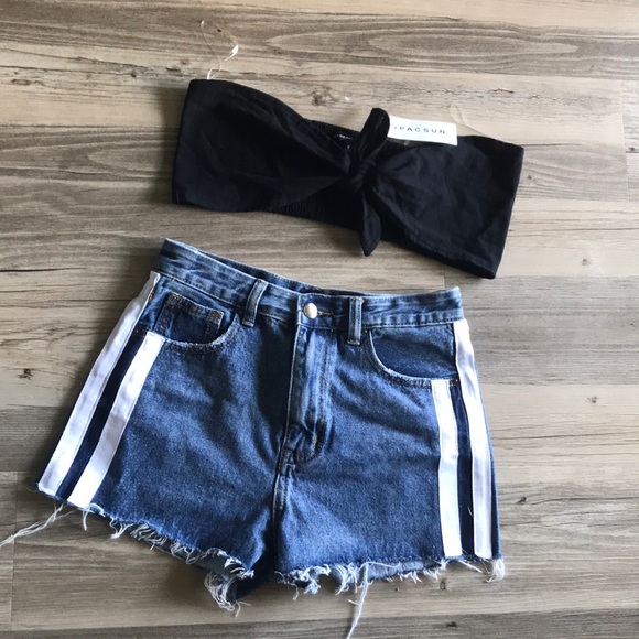 Kendall & Kylie Tops - NWT PACSUN Kendall & Kylie Knotted Crop Top